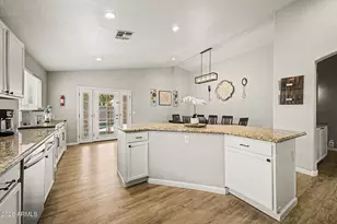 1352 S Portland Ave, Gilbert, AZ 85296 - Photo 12