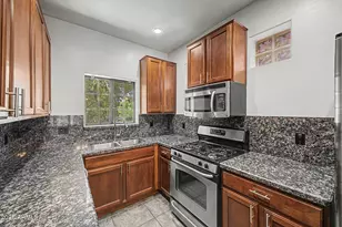 3434 E Avalon Dr, Phoenix, AZ 85018 - Photo 4