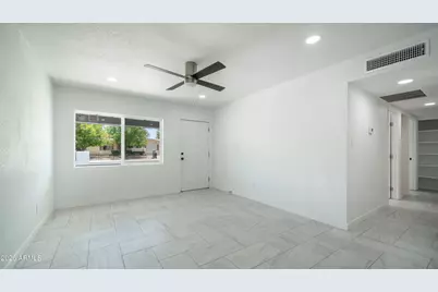 18218 N 33rd Drive, Phoenix, AZ 85053 - Photo 10