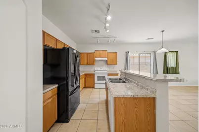 13271 W Clarendon Avenue, Litchfield Park, AZ 85340 - Photo 14