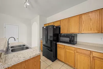 13271 W Clarendon Avenue, Litchfield Park, AZ 85340 - Photo 18