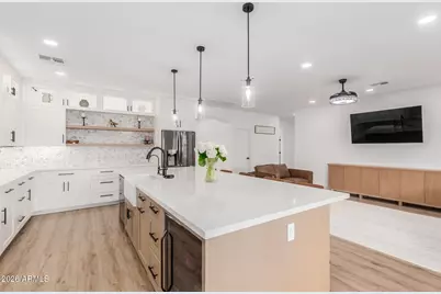 6404 W Black Hill Road, Phoenix, AZ 85083 - Photo 14