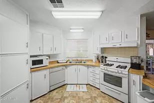 25631 S Montana Ave, Sun Lakes, AZ 85248 - Photo 10