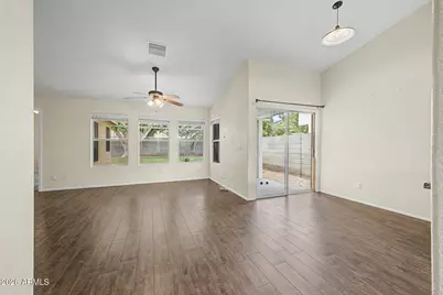 1014 W Leah Lane, Gilbert, AZ 85233 - Photo 2