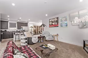 7449 W Peck Dr, Glendale, AZ 85303 - Photo 4