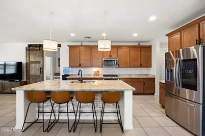 18759 W Yucatan Drive, Surprise, AZ 85388 - Photo 8