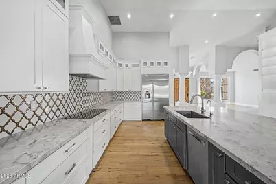 426 E Horseshoe Avenue, Gilbert, AZ 85296 - Photo 8