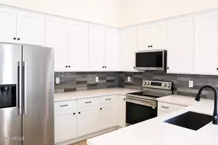 3715 N 31st St, Phoenix, AZ 85016 - Photo 14