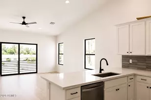 3715 N 31st St, Phoenix, AZ 85016 - Photo 4