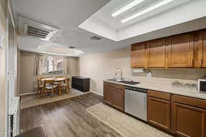 4545 N 67th Avenue #1429, Phoenix, AZ 85033 - Photo 10
