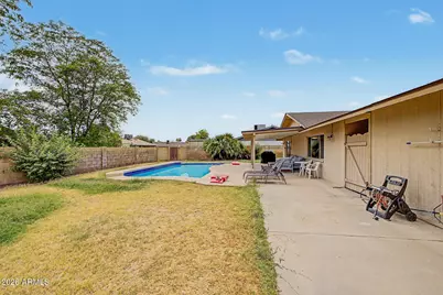 8637 E Weldon Avenue, Scottsdale, AZ 85251 - Photo 18