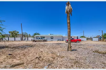 7788 W Lake Michigan Drive, Casa Grande, AZ 85194 - Photo 2
