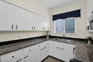 1935 W Morten Ave, Phoenix, AZ 85021 - Photo 8