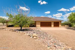 4757 E Dead Coyote Ln, Hereford, AZ 85615 - Photo 6