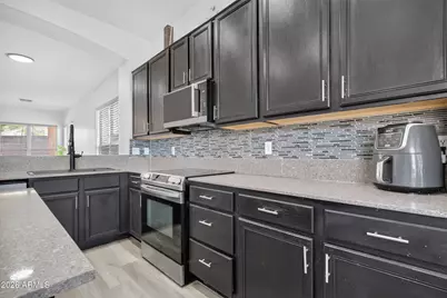 17881 W Hubbard Drive, Goodyear, AZ 85338 - Photo 8