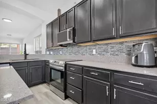 17881 W Hubbard Dr, Goodyear, AZ 85338 - Photo 8