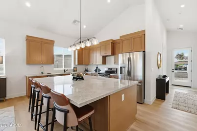 2009 E Don Carlos Avenue, Tempe, AZ 85281 - Photo 14