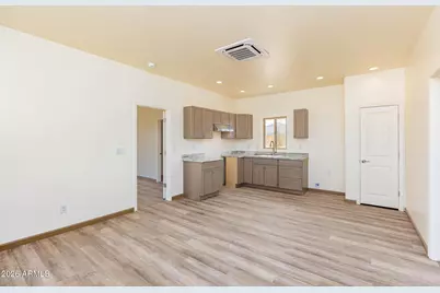 14176 S Nash Road, Yucca, AZ 86438 - Photo 8