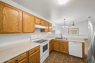 11417 W Amber Trail, Surprise, AZ 85378 - Photo 12