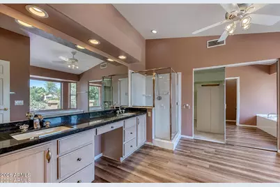 15811 N 9th Avenue, Phoenix, AZ 85023 - Photo 10