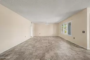 19817 N Sombrero Cir, Sun City, AZ 85373 - Photo 10