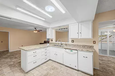 19817 N Sombrero Circle, Sun City, AZ 85373 - Photo 4