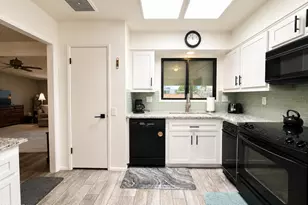 12430 W Marble Dr, Sun City West, AZ 85375 - Photo 22