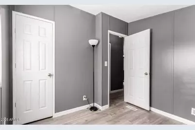 2605 W Van Buren Street #80, Phoenix, AZ 85009 - Photo 8
