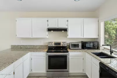 3527 E Kristal Way, Phoenix, AZ 85050 - Photo 16