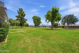 10333 W Highwood Ln, Sun City, AZ 85373 - Photo 28
