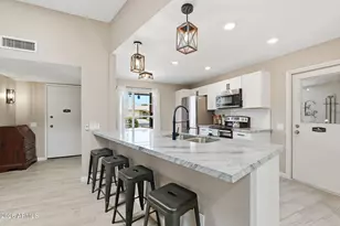 10333 W Highwood Ln, Sun City, AZ 85373 - Photo 12