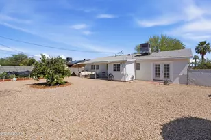 7917 E Belleview St, Scottsdale, AZ 85257 - Photo 18