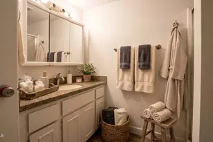 1732 E Baker Dr, Tempe, AZ 85282 - Photo 18