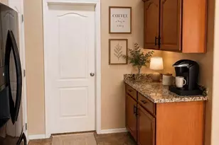 8773 W Dahlia Dr, Peoria, AZ 85381 - Photo 8