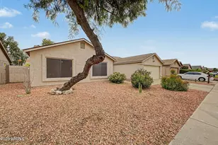 3073 W Country Club Terrace, Phoenix, AZ 85027 - Photo 2