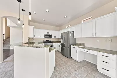 10828 W Monte Vista Road, Avondale, AZ 85392 - Photo 6