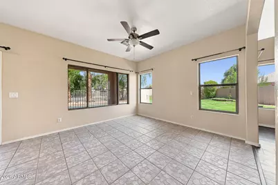 10828 W Monte Vista Road, Avondale, AZ 85392 - Photo 8