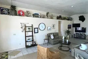 7640 W Tonto Dr, Glendale, AZ 85308 - Photo 8