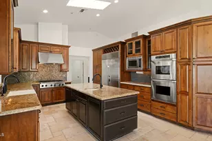 8638 E Dahlia Dr, Scottsdale, AZ 85260 - Photo 12