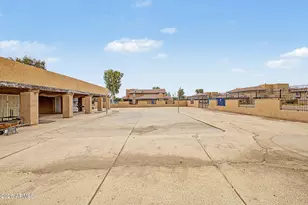 6902 W Devonshire Ave, Phoenix, AZ 85033 - Photo 30