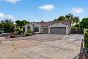 2174 S Stuart Ave, Gilbert, AZ 85295 - Photo 2