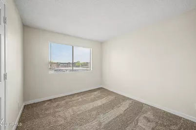3810 N Maryvale Parkway #2016, Phoenix, AZ 85031 - Photo 18