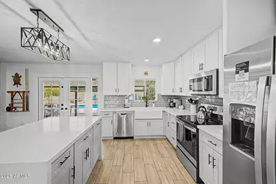 8330 E Monte Vista Road, Scottsdale, AZ 85257 - Photo 16