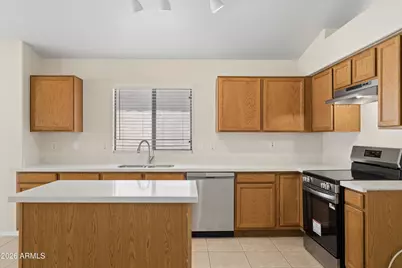 826 E Potter Drive, Phoenix, AZ 85024 - Photo 2