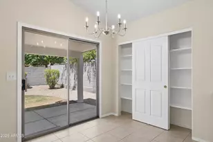 826 E Potter Dr, Phoenix, AZ 85024 - Photo 12