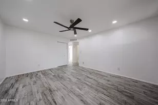 2501 N 22nd Dr, Phoenix, AZ 85009 - Photo 12