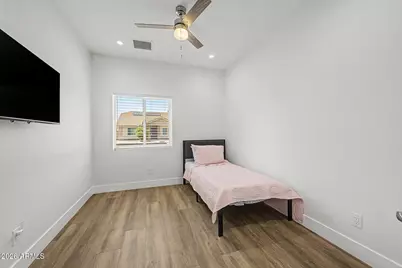 4102 W Fallen Leaf Lane, Glendale, AZ 85310 - Photo 12