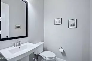 2828 E Donald Dr, Phoenix, AZ 85050 - Photo 32