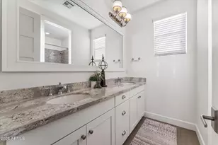 3829 E Crittenden Ln, Phoenix, AZ 85018 - Photo 44
