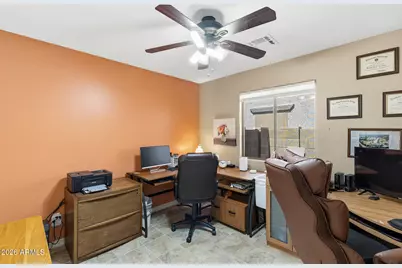 629 W Desert Valley Drive, San Tan Valley, AZ 85143 - Photo 4